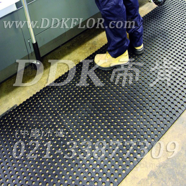 工廠用黑色安全地毯卷材（5）_工業車間地面防滑鋪設安全材料